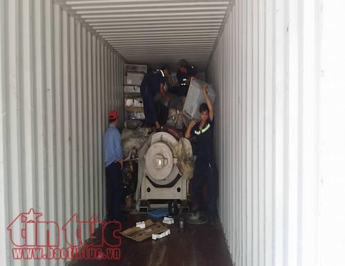 Lại phát hiện container chứa nhiều loại hàng điện tử đã qua sử dụng nhập lậu ảnh 3
